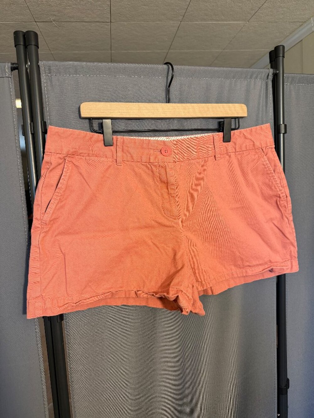 LOFT 100% Cotton Women's Coral Shorts Size 14 with Pockets